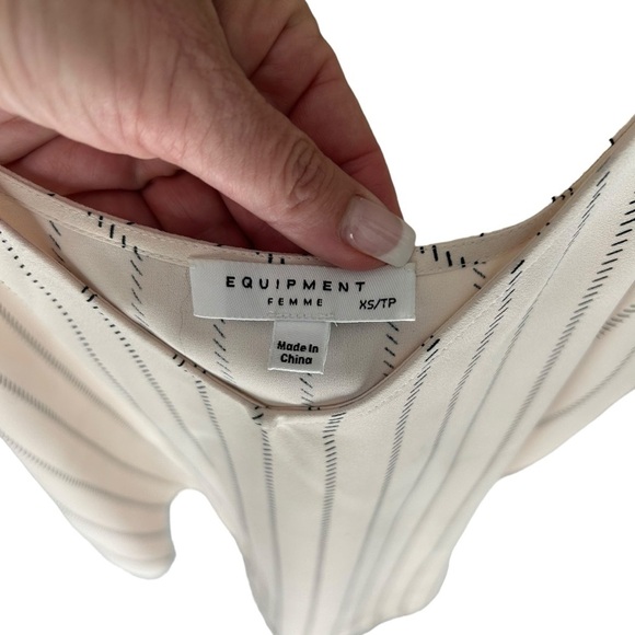 Equipment Femme Women’s Layla Striped Cami Blouse in Ivory/Black Size XS - Picture 6 of 7